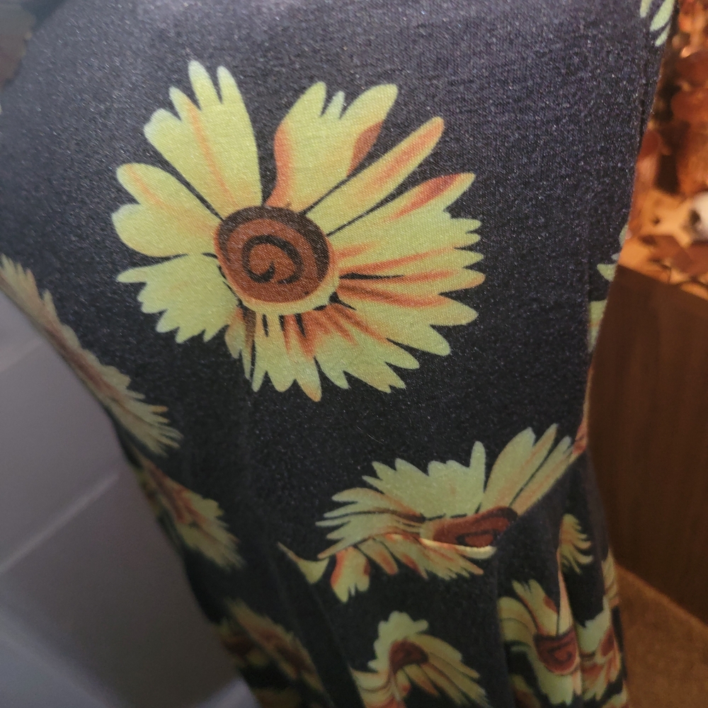 Sunflower Print Black Dress 2xl - Picture 3 of 8